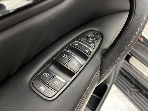 Used 2023 Nissan Armada Platinum w/ Captain's Chairs Package RWD image 33