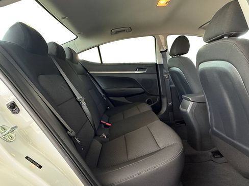 Used 2020 Hyundai Elantra SE w/ Cargo Package (C1) FWD image 18
