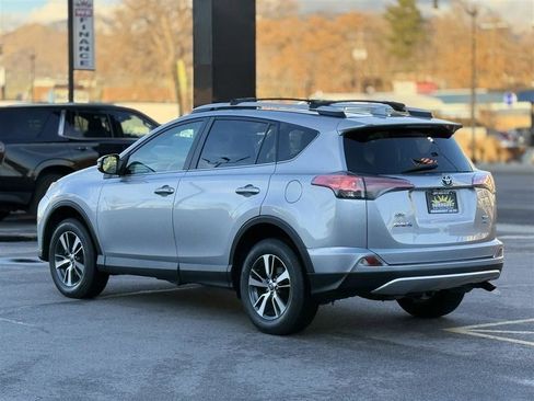 Used 2016 Toyota RAV4 XLE image 5