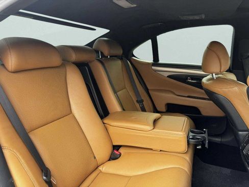 Used 2014 Lexus LS 460 image 49