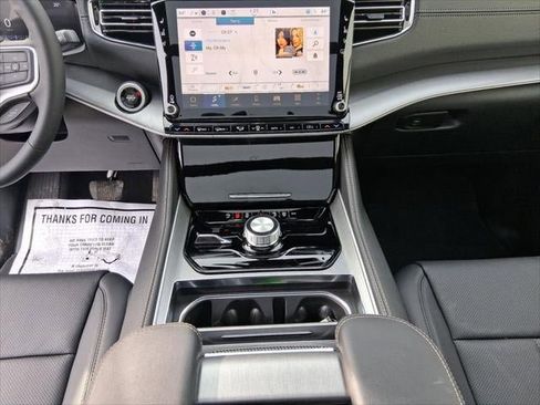 New 2026 Jeep Grand Wagoneer Limited image 30