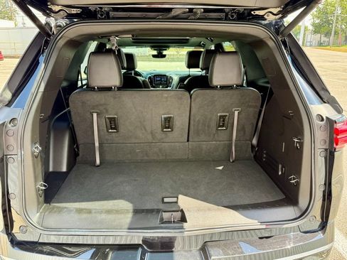 Used 2023 Chevrolet Traverse Premier image 19