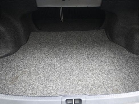 Used 2017 Toyota Camry SE image 10