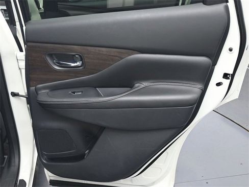 Used 2020 Nissan Murano Platinum image 32