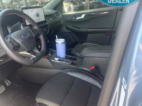 Used 2024 Ford Escape ST-Line w/ Tech Pack #1 FWD image 5