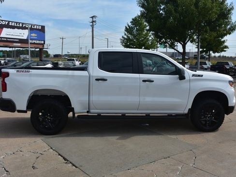New 2026 Chevrolet Silverado 1500 Custom Trail Boss w/ LPO, Dark Essentials Package AWD/4WD image 4