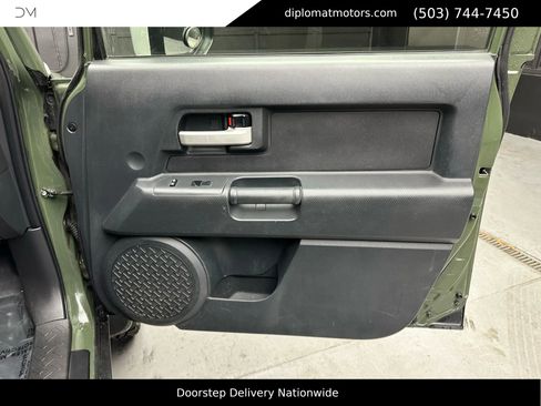 Used 2014 Toyota FJ Cruiser 4WD image 21