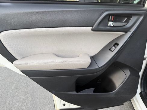 Used 2014 Subaru Forester 2.5i Limited w/ Popular Package #2 image 17