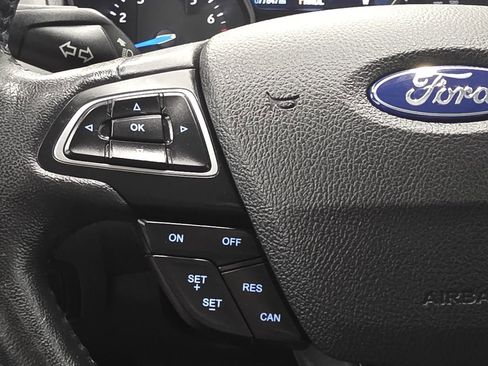 Used 2018 Ford Focus SE w/ Cold Weather Package image 28