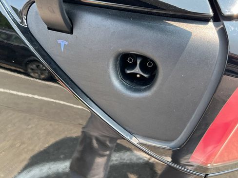 Used 2021 Tesla Model 3 Standard Range Plus RWD image 19