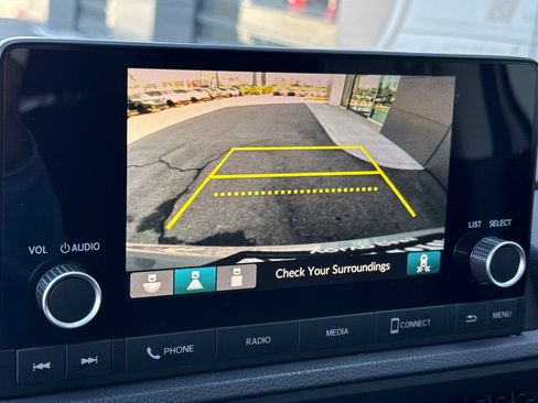 Used 2025 Honda CR-V EX image 21