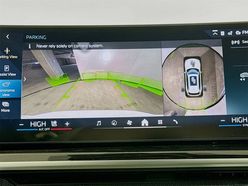 New 2026 BMW X5 xDrive50e w/ M Sport Package image 14