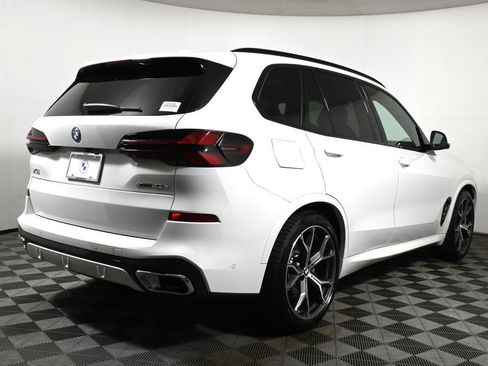 Used 2026 BMW X5 xDrive50e w/ M Sport Package image 7