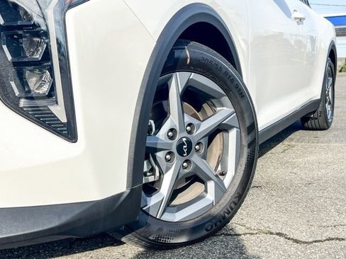 Certified 2025 Kia K4 LXS image 2