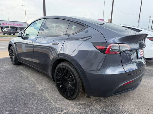Used 2023 Tesla Model Y Long Range AWD/4WD image 22