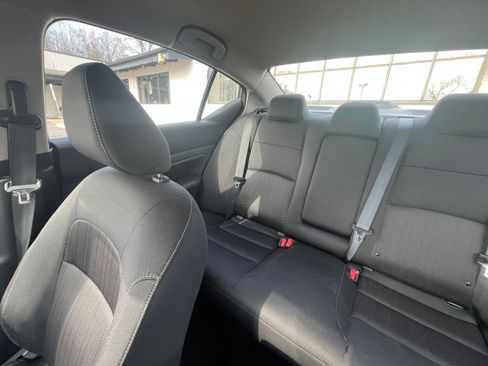 Used 2025 Nissan Altima 2.5 SV image 33