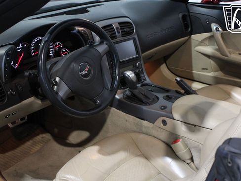 Used 2006 Chevrolet Corvette Convertible w/ Preferred Equipment Group image 32