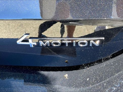 Certified 2025 Volkswagen Tiguan SEL R-Line AWD/4WD image 7