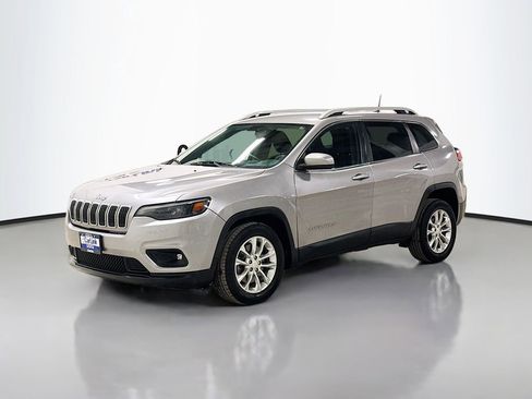Used 2019 Jeep Cherokee Latitude w/ Popular Appearance Group image 3