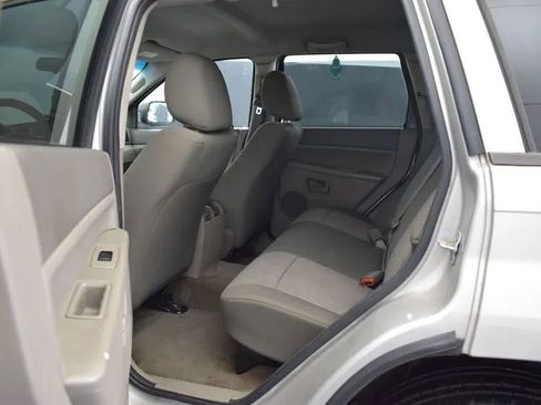 Used 2008 Jeep Grand Cherokee Laredo image 15