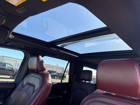 Used 2024 Ford Expedition Limited image 14