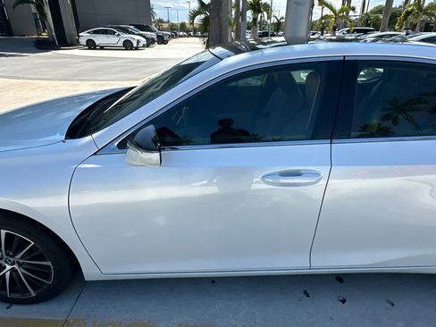 Used 2023 Lexus ES 350 w/ Premium Package FWD image 10