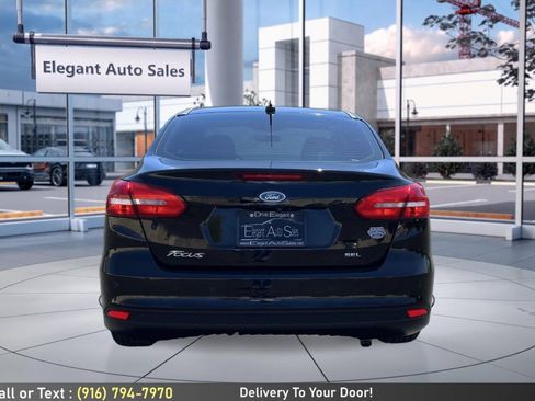 Used 2017 Ford Focus SEL FWD image 6