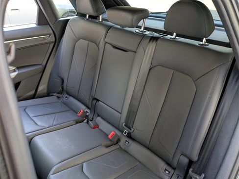 Used 2023 Audi Q3 2.0T Premium w/ Convenience Package image 30