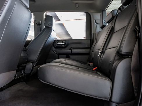 Used 2024 Chevrolet Silverado 2500 W/T image 37