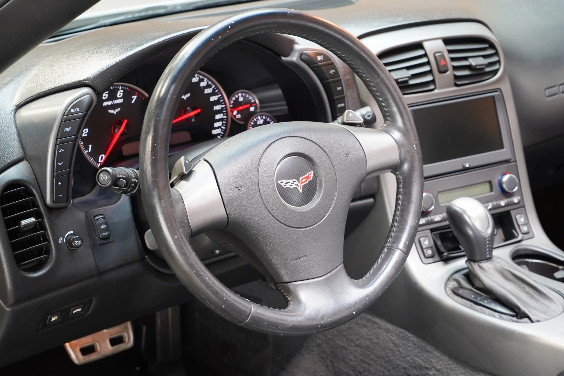 Used 2006 Chevrolet Corvette Coupe w/ Preferred Equipment Group RWD image 44