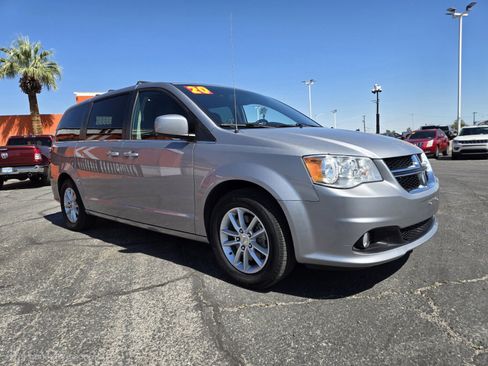 Used 2020 Dodge Grand Caravan SXT FWD image 4