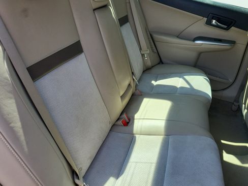 Used 2012 Toyota Camry XLE w/ Leather Pkg FWD image 13
