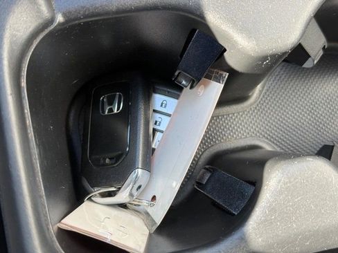 Used 2019 Honda CR-V EX image 30