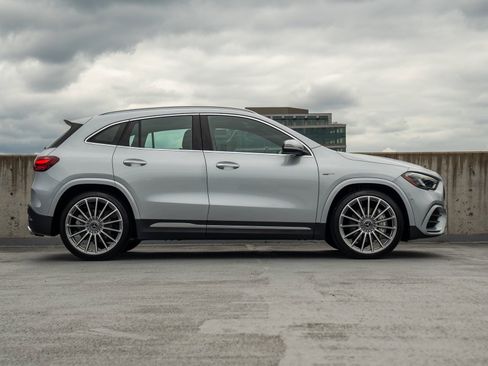 Used 2025 Mercedes-Benz GLA 35 AMG 4MATIC image 6