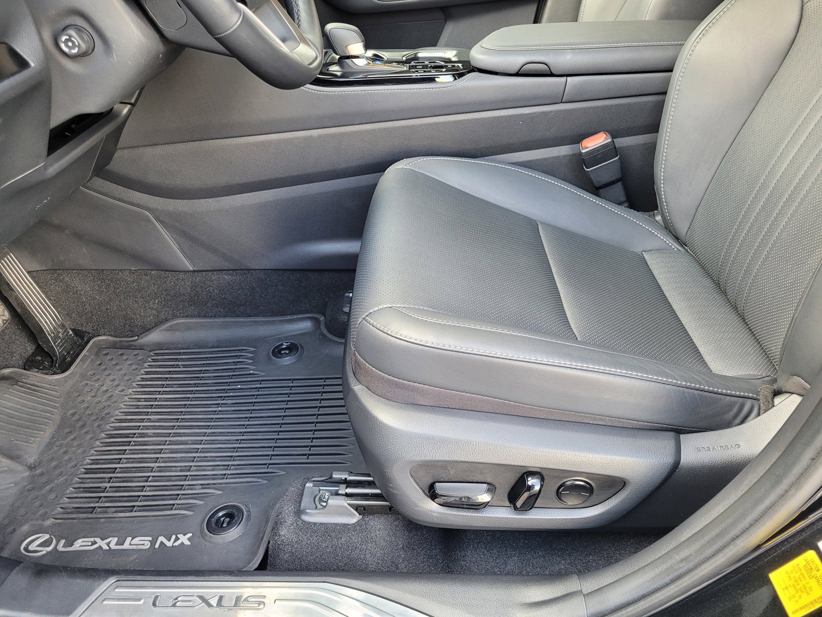 Certified 2026 Lexus NX 350h AWD w/ Accessory Package (2T) image 22