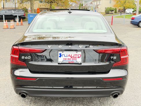 Used 2020 Volvo S60 T5 Momentum w/ Protection Package image 5