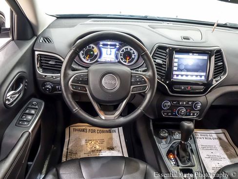 Used 2019 Jeep Cherokee Limited AWD/4WD image 16