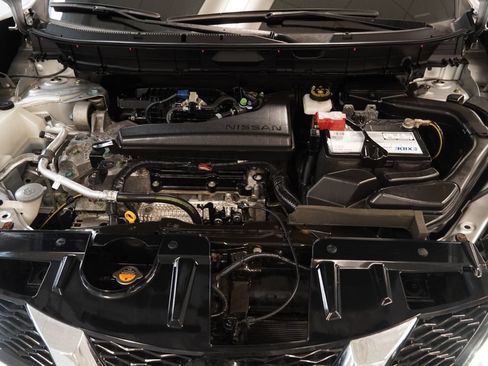 Used 2015 Nissan Rogue SV AWD/4WD image 40