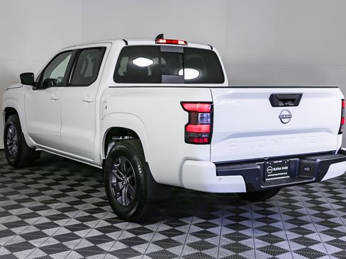 New 2025 Nissan Frontier SV image 5