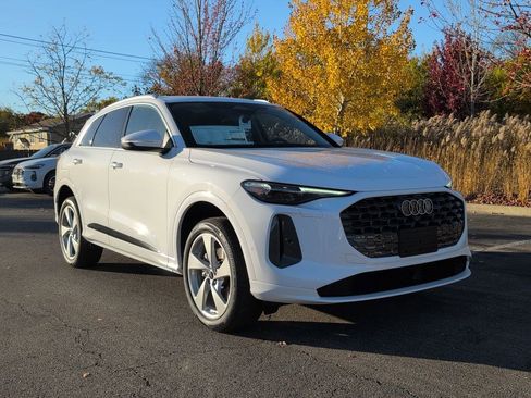 New 2025 Audi Q5 Premium Plus image 28