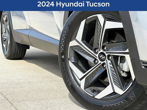 Used 2024 Hyundai Tucson Limited FWD image 2