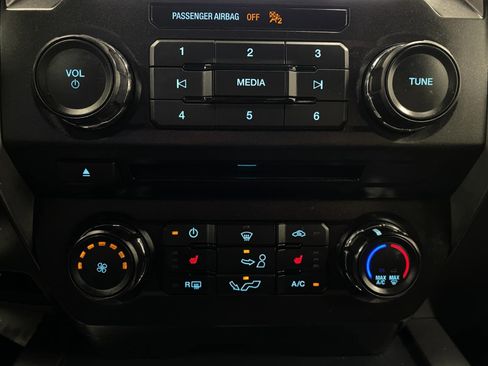 Used 2018 Ford F150 XLT w/ Equipment Group 302A Luxury AWD/4WD image 27