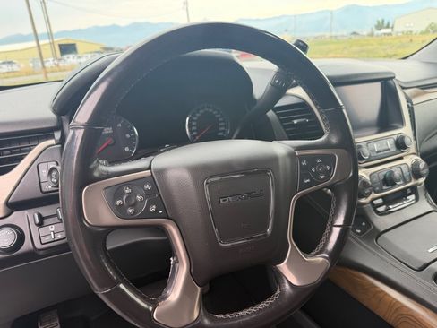 Used 2020 GMC Yukon XL Denali AWD/4WD image 14