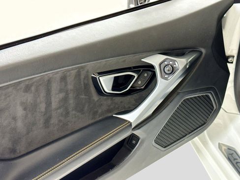 Used 2018 Lamborghini Huracan LP 580-2 RWD image 13