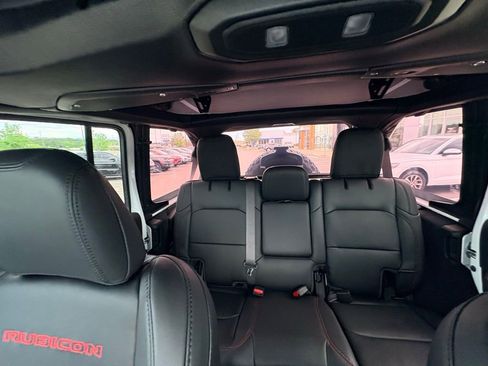 New 2026 Jeep Wrangler Unlimited Rubicon AWD/4WD image 32