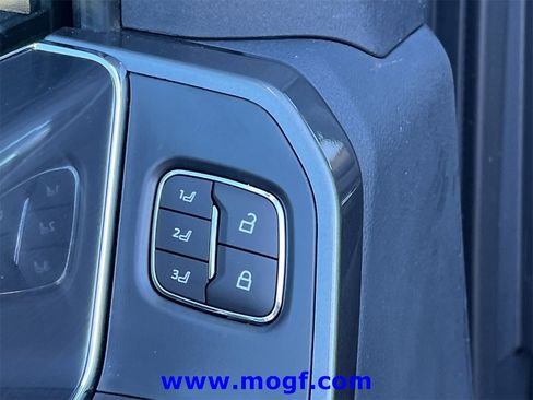 Used 2022 Ford F150 Lariat w/ Equipment Group 502A High image 26