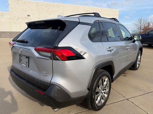 Used 2019 Toyota RAV4 XLE Premium w/ Cold Weather Package image 5