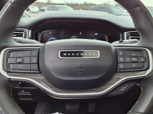Used 2022 Jeep Wagoneer Series III w/ Premium Group I image 20