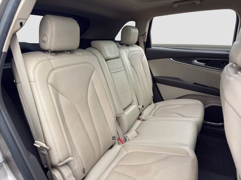 Used 2020 Lincoln Nautilus Reserve w/ Cargo Utility Package image 18