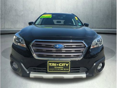 Used 2017 Subaru Outback 2.5i Touring AWD/4WD image 10